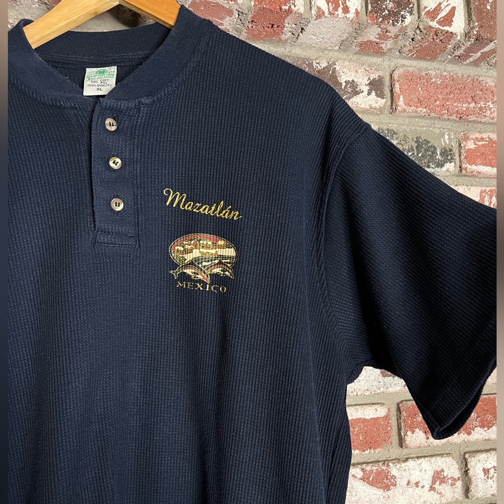 VINTAGE Mazatlán Mexico (by Iguana Joe) Navy Blue Embroidered Polo Shirt